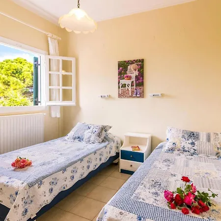 Villa Finikas By