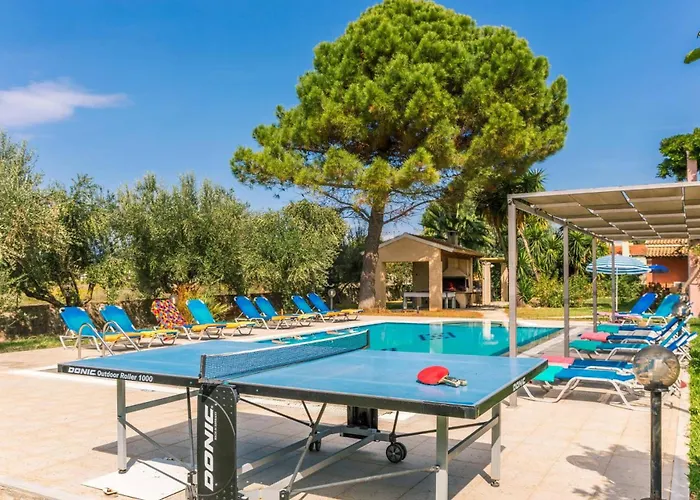 Villa Finikas By *