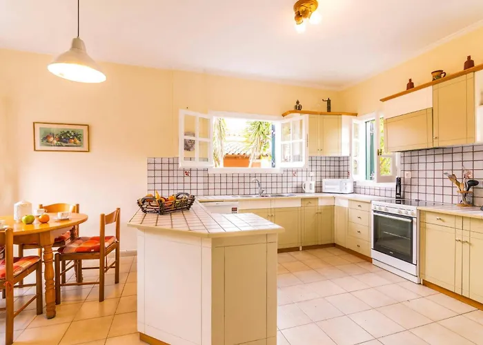 Villa Finikas By