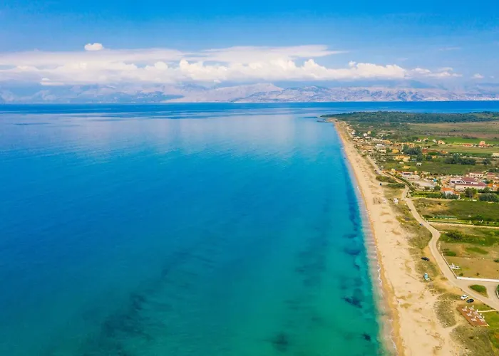 Finikas By Almiros Beach